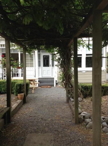 Villa Aratahi Cottages - West Wing