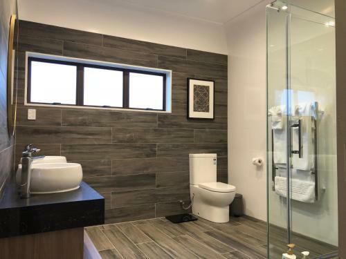 Luxury K-lodge With Golf Course View-rotorua