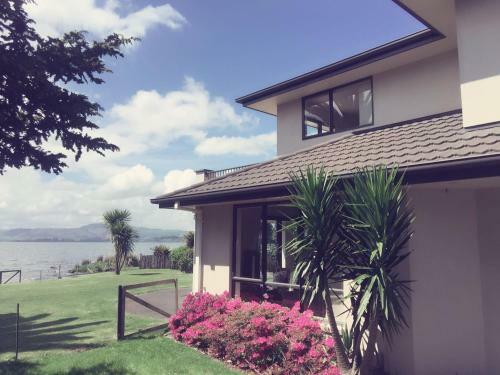 Villa Super Lake Edge Lodge
