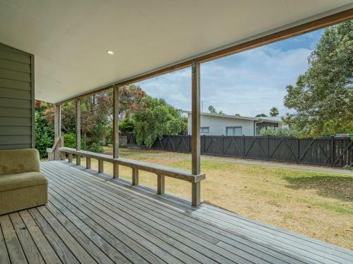 Seas The Day - Matarangi Holiday Home