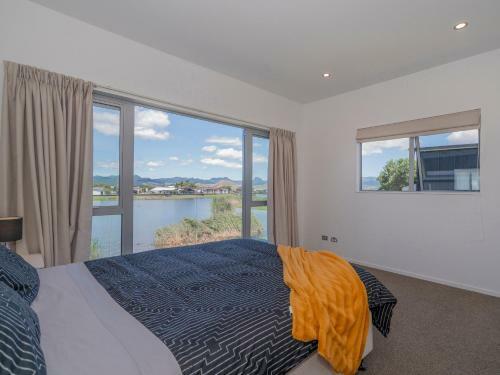 Warm Nest - Matarangi Holiday Home