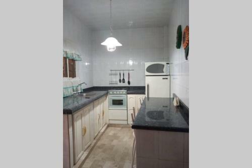 Apartamento Departamento Bonito Y Amplio Super Ubicado