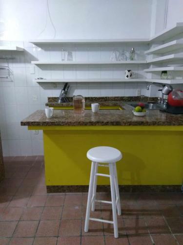 Apartamento Departamento Cerca de Civac Con Cocina Amarilla