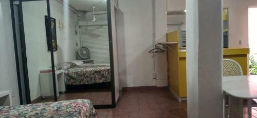 Apartamento Departamento Cerca de Civac Con Cocina Amarilla
