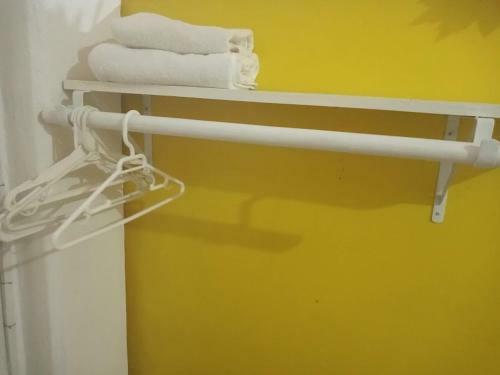 Apartamento Departamento Cerca de Civac Con Cocina Amarilla