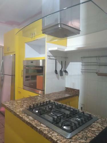 Apartamento Departamento Cerca de Civac Con Cocina Amarilla