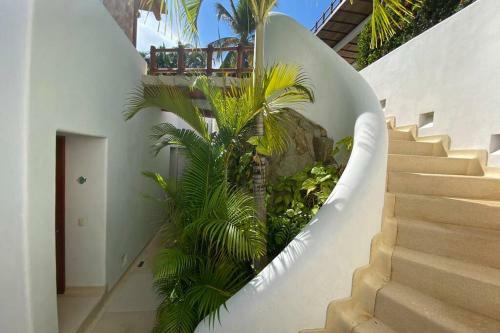 Private Luxury Home With Two Pools And Ocean Views