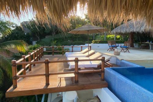 Private Luxury Home With Two Pools And Ocean Views