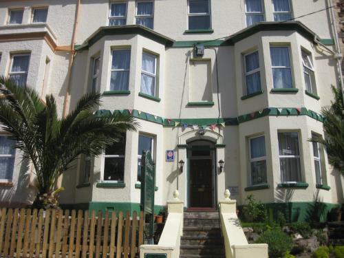 Hostal Acorns Guest House