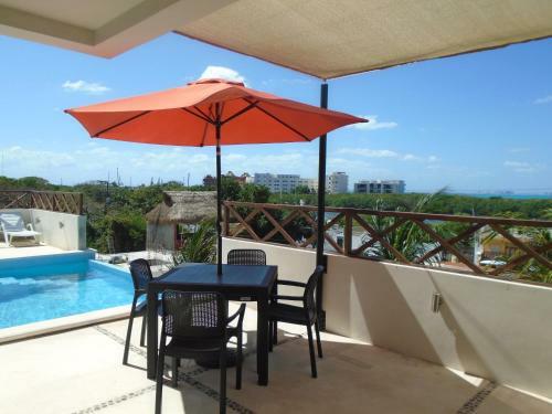 Room Palmera, Rooftop-pool