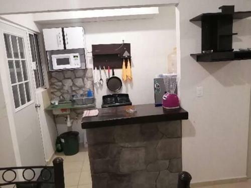 C�moda Casa En Acapulco Con Alberca Y Jard�n