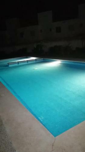C�moda Casa En Acapulco Con Alberca Y Jard�n
