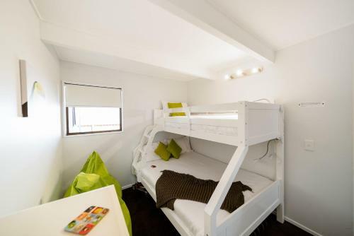16 Guests In Cbd. No Hills. No Taxis. Unique!