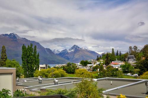 Modern Family Home Cbd 1 Min Walk