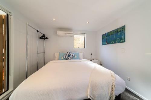 Modern Family Home Cbd 1 Min Walk