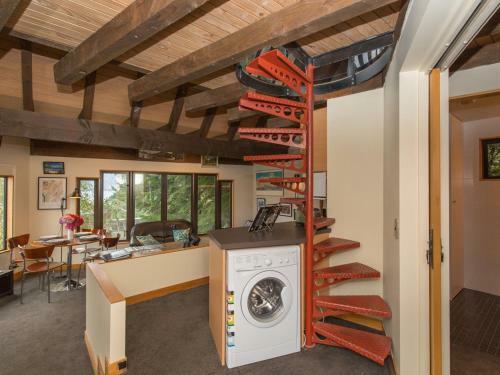 Crows Nest - Queenstown Holiday Home