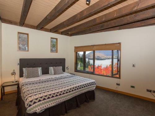 Crows Nest - Queenstown Holiday Home