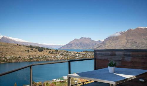 Modern Alpine Living With Spectacular View