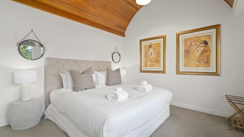 ?taahua - New Property! - 10 Min Walk To Town