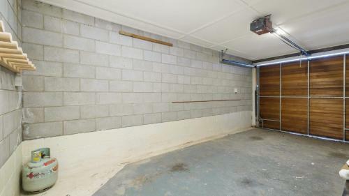 ?taahua - New Property! - 10 Min Walk To Town