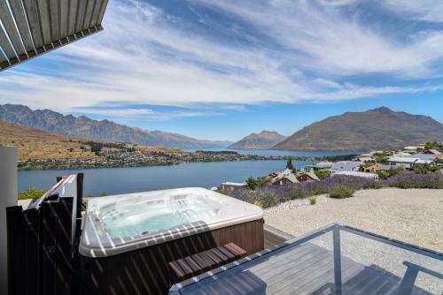 Premium Holiday Home With Stunning Views And Spa