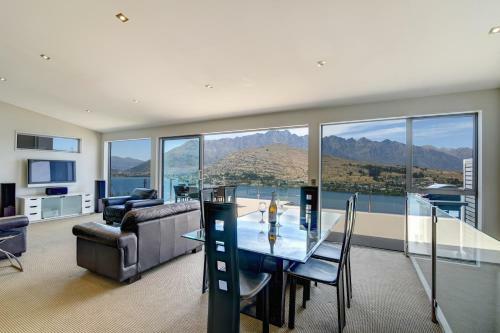 Premium Holiday Home With Stunning Views And Spa