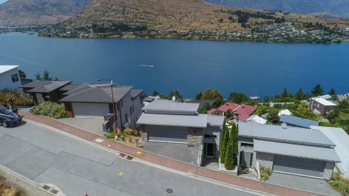 Premium Holiday Home With Stunning Views And Spa