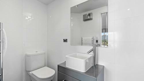 Premium Holiday Home With Stunning Views And Spa