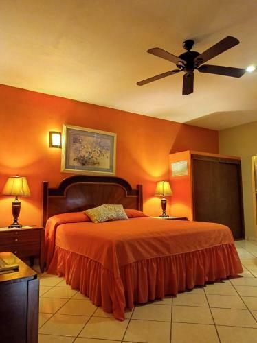 Hotel Marina Del Sol
