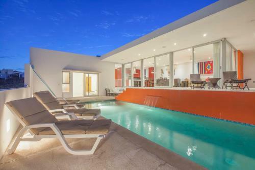 Panoramic Oceanview Home With Private Resort-style Pool