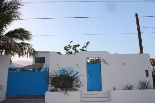 Beautiful Home 4br On Beach With Pool And Bbq