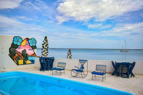 Beautiful Home 4br On Beach With Pool And Bbq