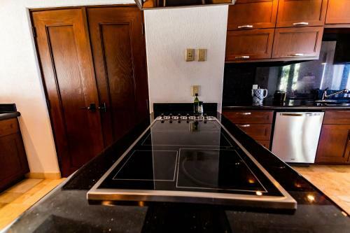 Apartamento Playa de La Paz - Luxury 2 Bedroom Condo Ocean Front
