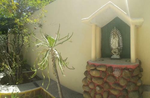 Padrino's Hostal La Paz