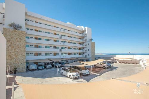 3rd Flr Condo With Spectacular Ocean View & Pool Onsite