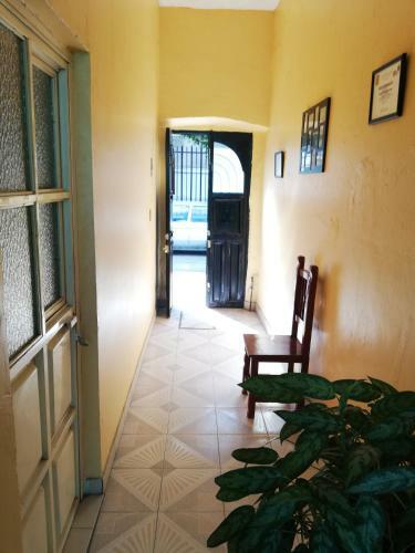 Hostal Habitaciones Amuebladas. Poliforum/centro