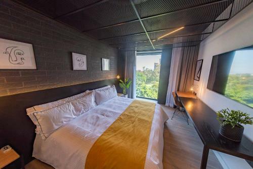 Fulton Business Luxury Hotel
