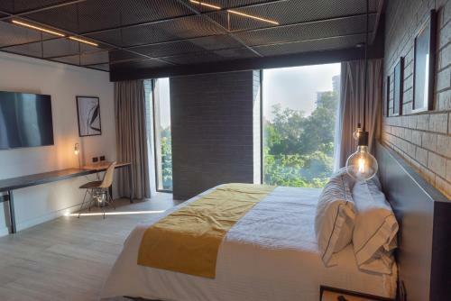 Fulton Business Luxury Hotel
