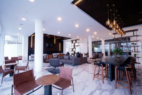 Real View Towers E208 By Casago