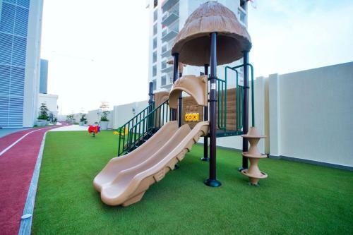 Real View Towers E208 By Casago