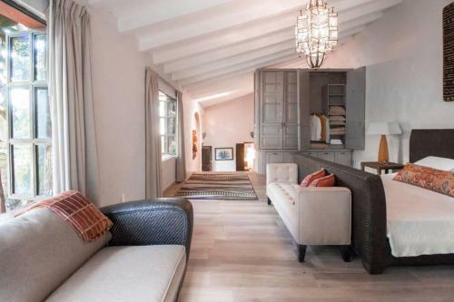 Stylish Mexican Chalet Luna
