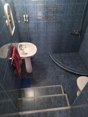 Hostal White House Avtandil&nino