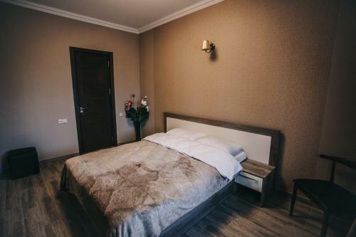 7 Rooms Hotel