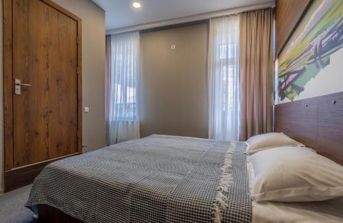 Hotel History ? ???????? ???????
