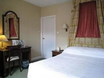 The Golden Fleece Hotel