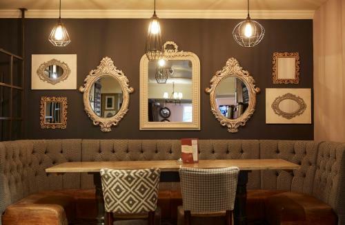 The Greswolde Arms Hotel By Good Night Inns
