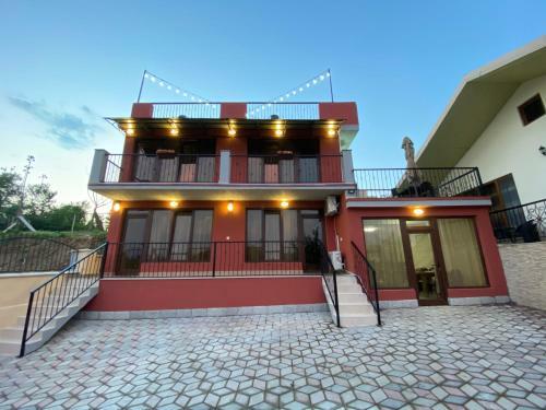 Hotel Lake House