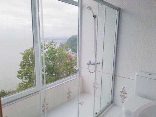 Hostal Albatross Kvariati Guest House