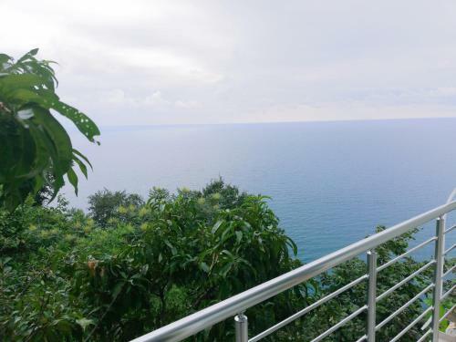 Hostal Albatross Kvariati Guest House