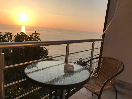Hostal Albatross Kvariati Guest House